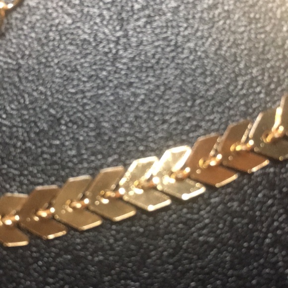 Gold Tone Arrow Anklet - Picture 4 of 5